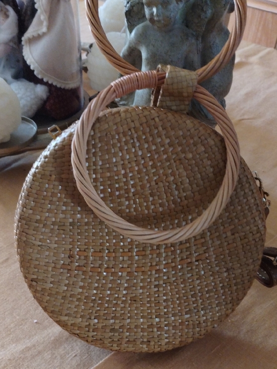 Handbags - Woven Round Straw Handbag with Ring Handles - Natural